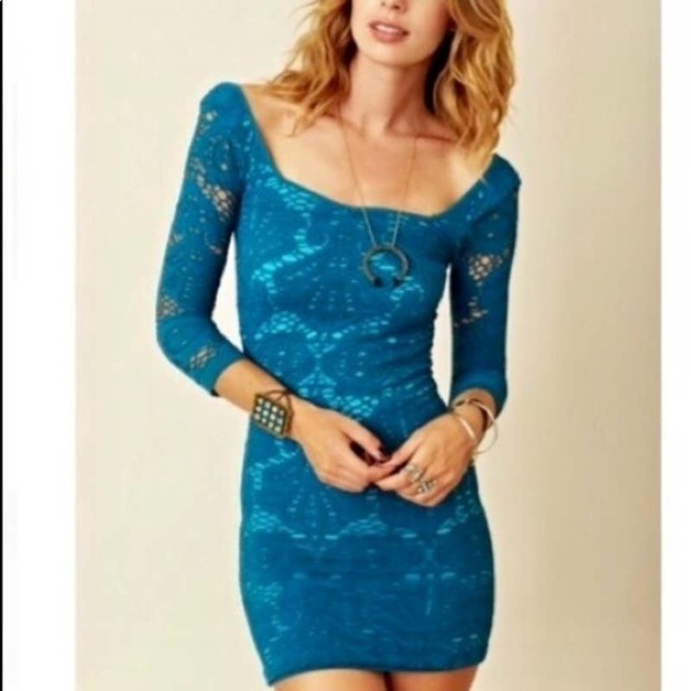 Free People Bodycon Dress Size XS/S Sweetheart Neck Eyelet Lace Stretch Blue